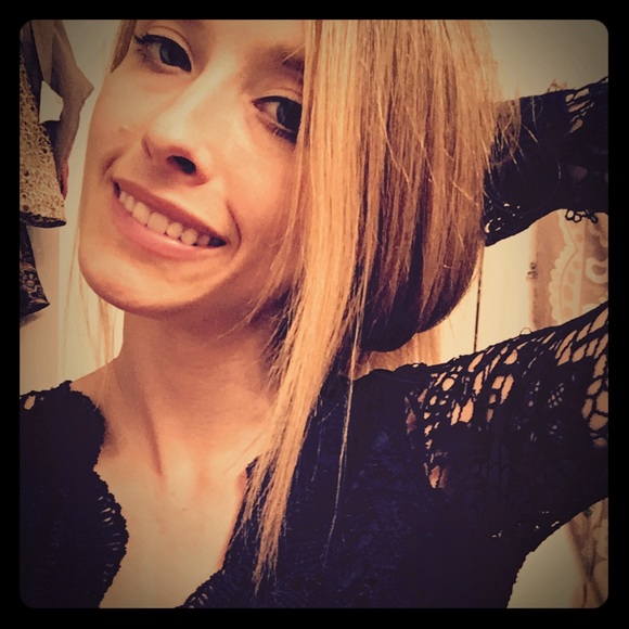 Meet your Posher, Em - Picture 1 of 1